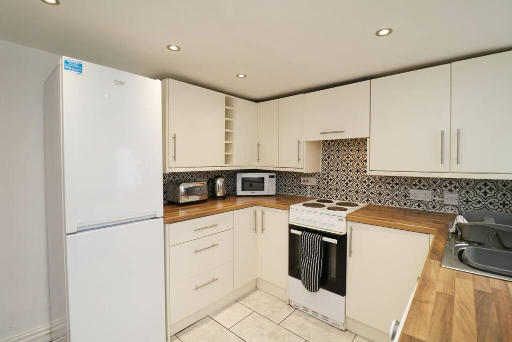 2 Bedroom Characterful House Lancaster Exteriör bild